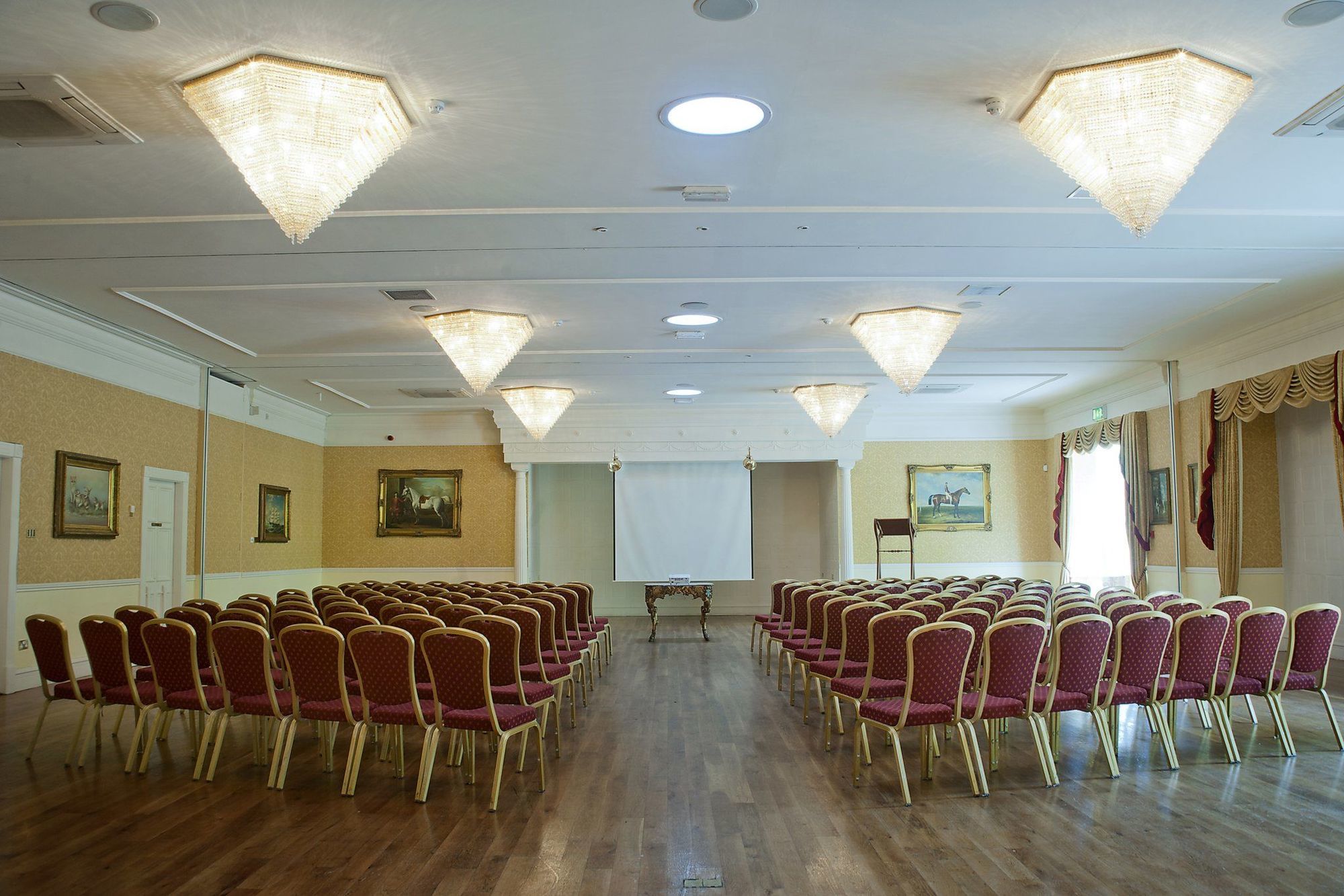 Finnstown Castle Hotel Lucan Exterior foto